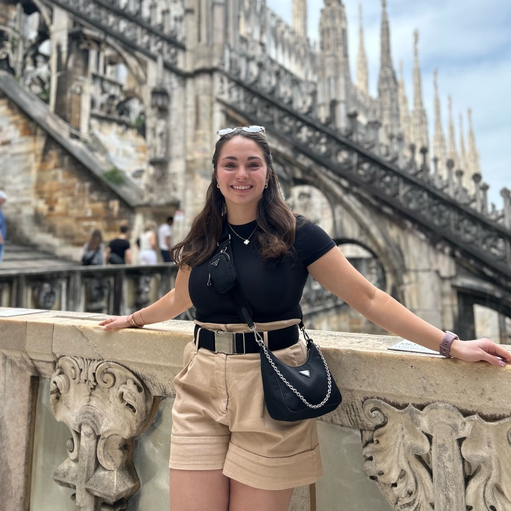 Meet your Posher, Karina